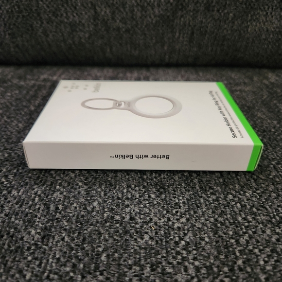 Belkin Single Secure Holder with Key Ring for AirTag White Open Face Case NEW - Picture 7 of 8